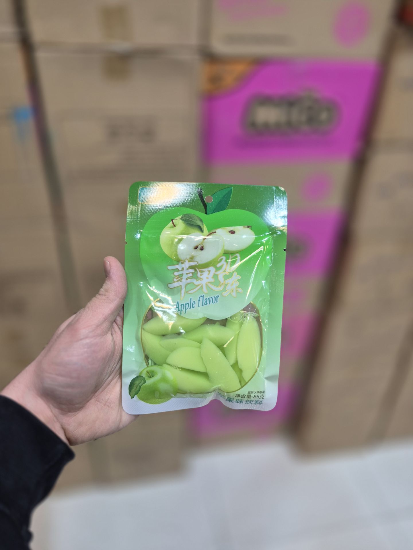 پاستیل خیس ۸۰ گرمی سه بعدی طعم سیب ( بسته ۲۴ عددی )